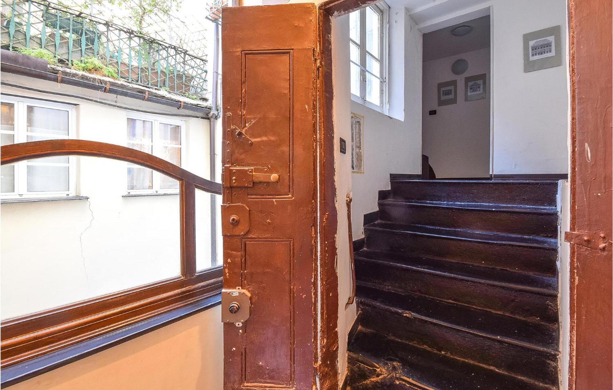 Beautiful Apartment In Genova With Kitchenette Eksteriør billede